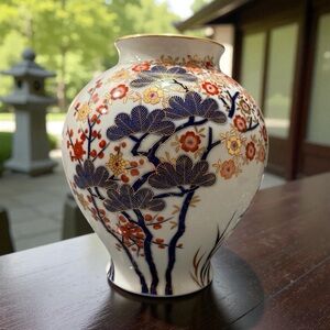 Koransha Old Imari Four Seasons Vase